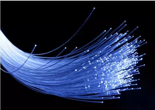 Les billes en céramique de zircone peuvent-elles être utilisées dans la Production de fibres optiques?