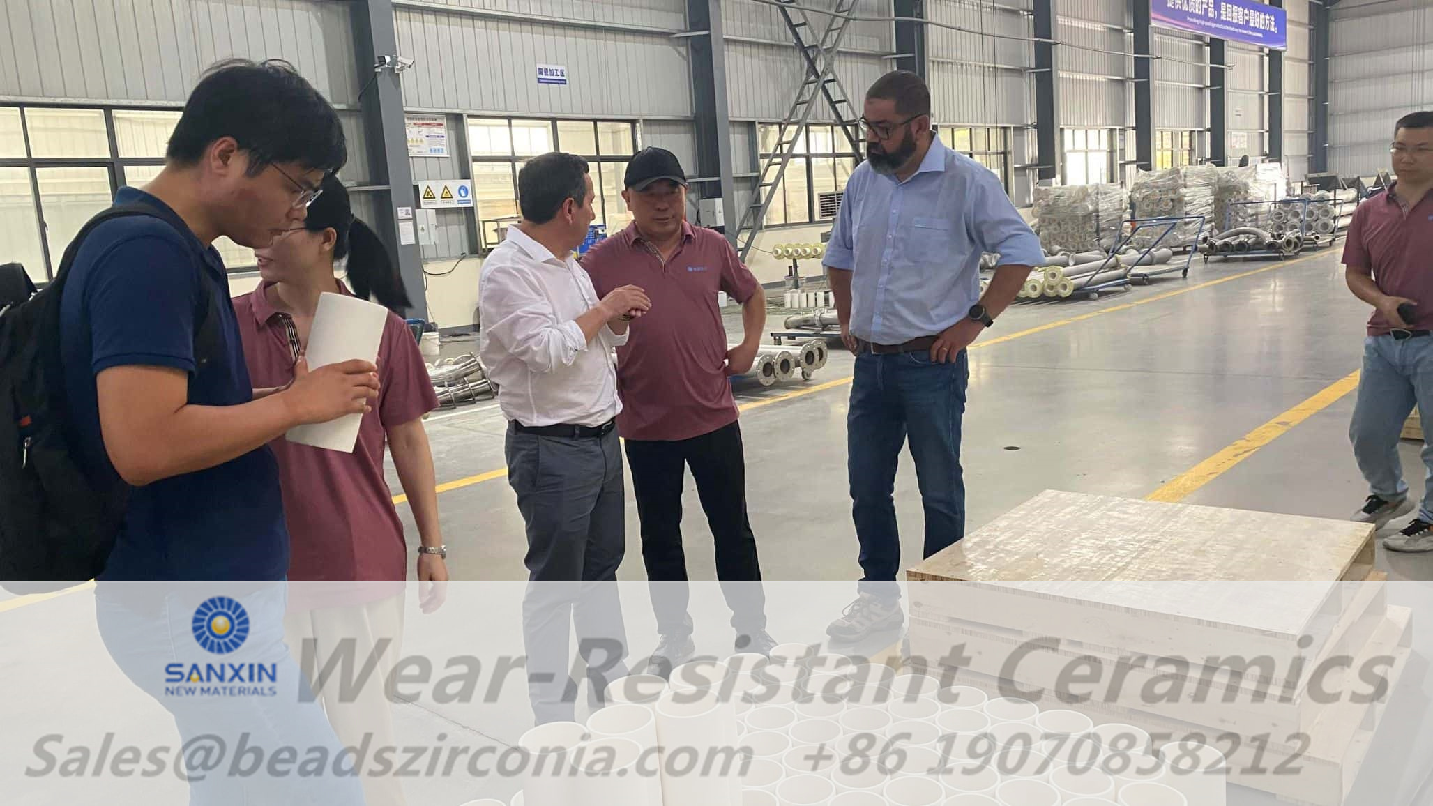 La délégation de ME Elecmetal visite l’usine de nouveaux matériaux Sanxin pour renforcer la Collaboration sur les produits de revêtement résistant à l’usure